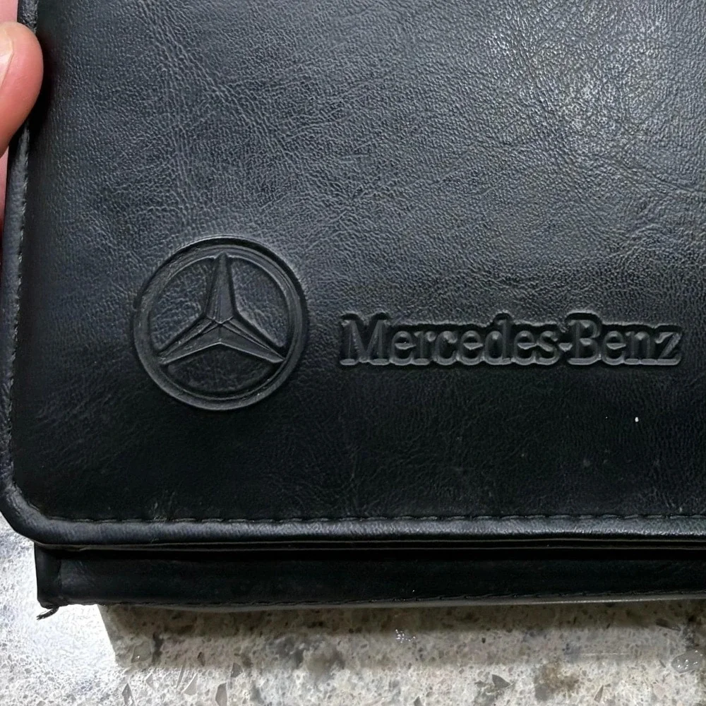 Vintage Mercedes‎ Benz Black Leather Owner Manual Folio E 300 Diesel E 320 E 420